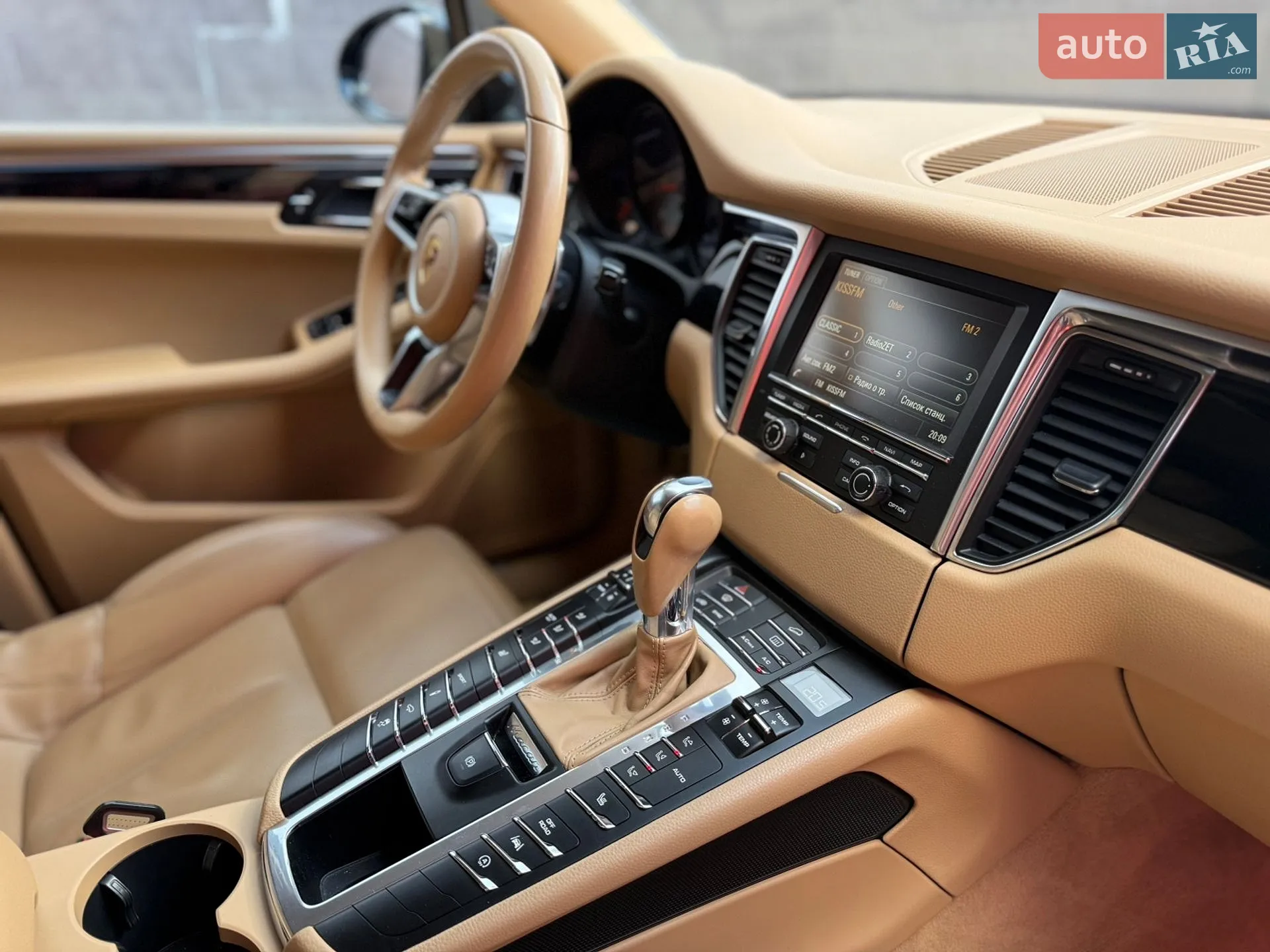 2015 Porsche Macan - мініатюра 12