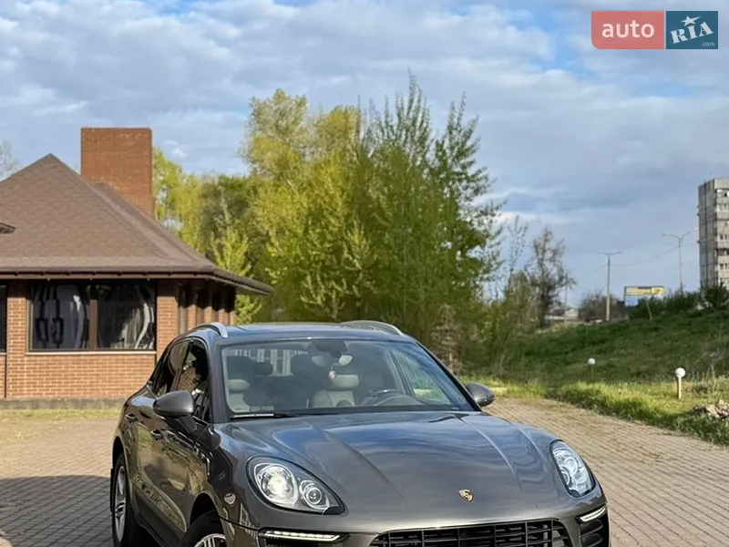 Porsche Macan 2016