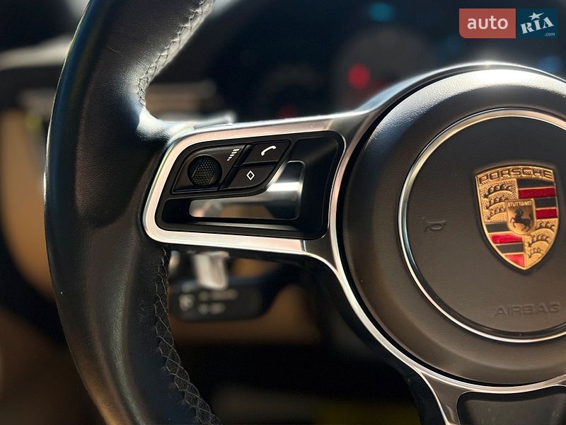 Позашляховик / Кросовер Porsche Macan 2017 в Івано-Франківську