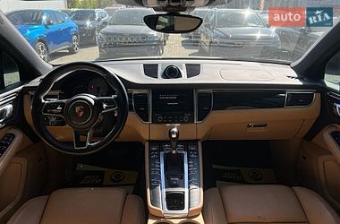 Позашляховик / Кросовер Porsche Macan 2017 в Івано-Франківську
