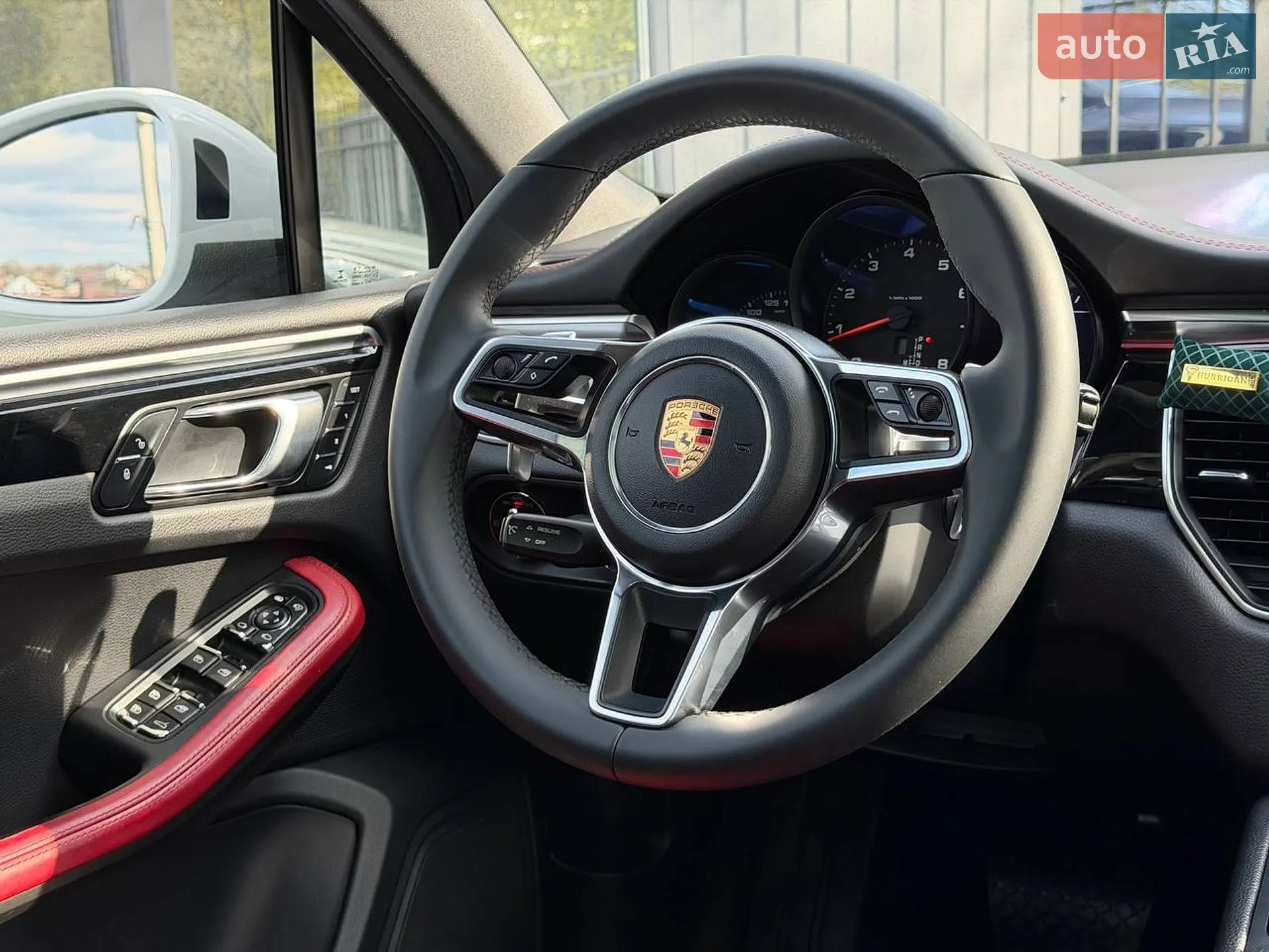 2018 Porsche Macan - мініатюра 34