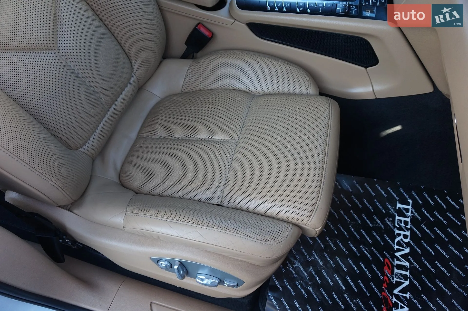 2016 Porsche Macan - мініатюра 34