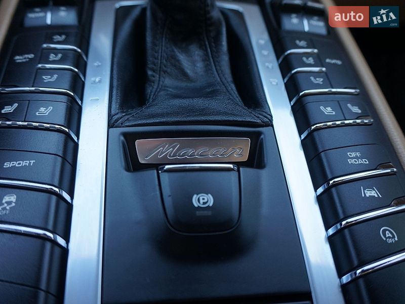 Внедорожник / Кроссовер Porsche Macan 2016 в Одессе