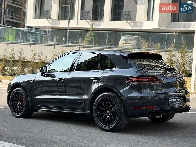 Внедорожник / Кроссовер Porsche Macan 2016 в Киеве
