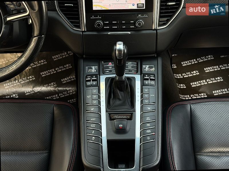 Внедорожник / Кроссовер Porsche Macan 2016 в Киеве