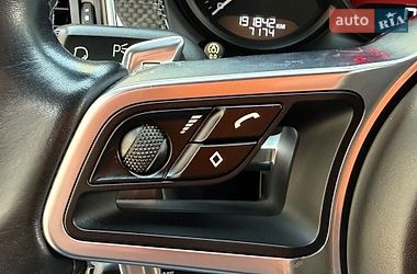 Внедорожник / Кроссовер Porsche Macan 2016 в Киеве