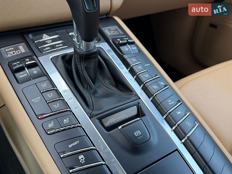 Внедорожник / Кроссовер Porsche Macan 2018 в Луцке