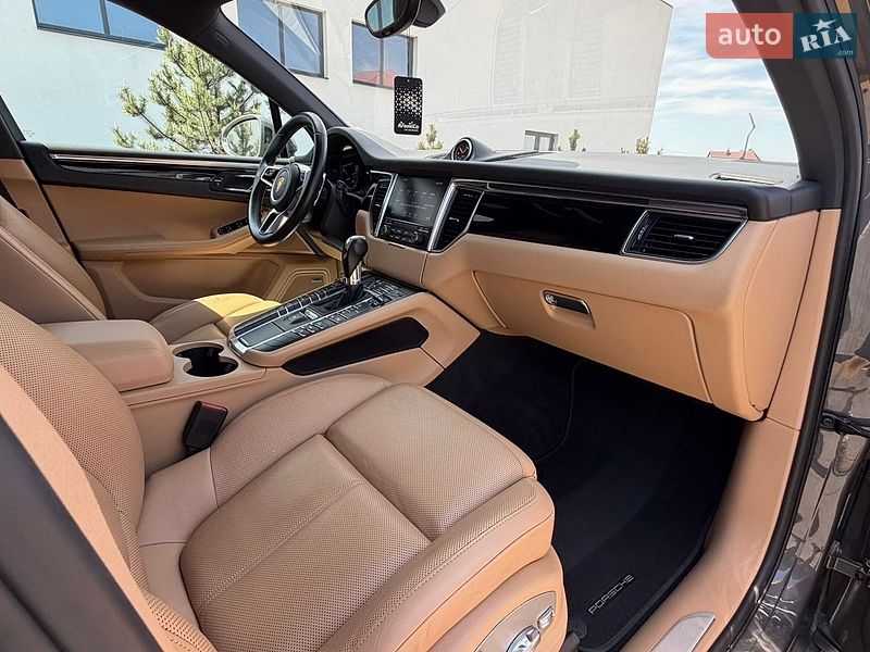 Внедорожник / Кроссовер Porsche Macan 2018 в Луцке