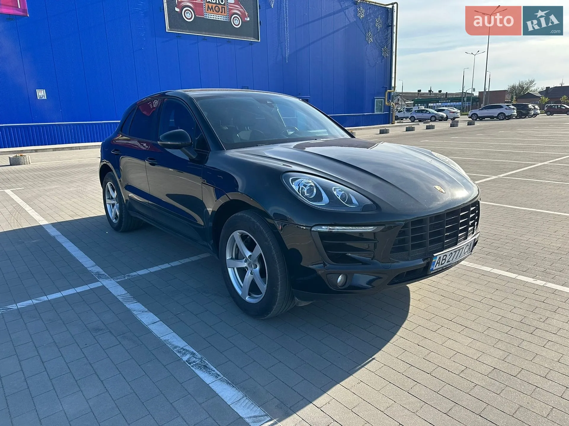 2016 Porsche Macan - мініатюра 2