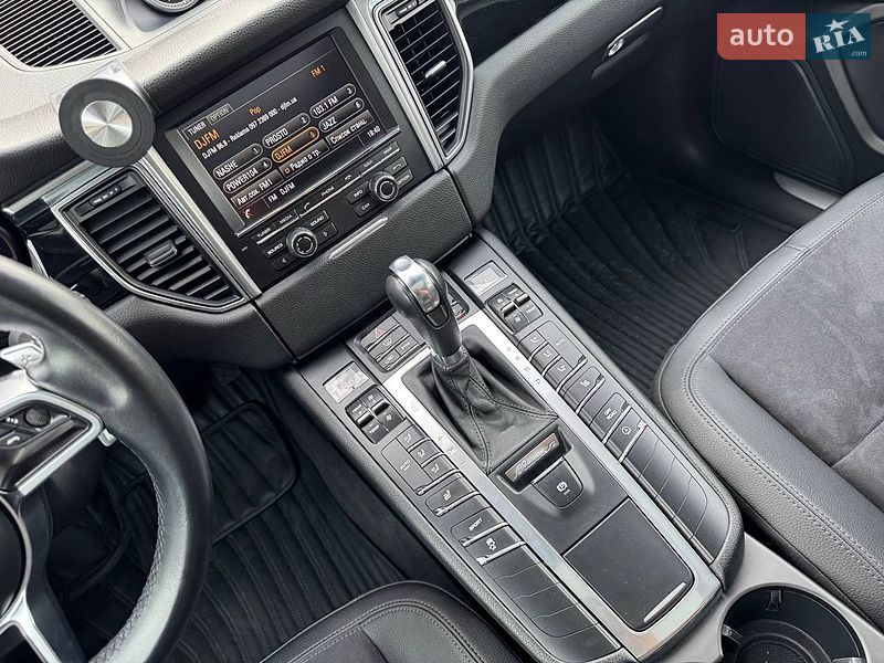 Внедорожник / Кроссовер Porsche Macan 2014 в Киеве