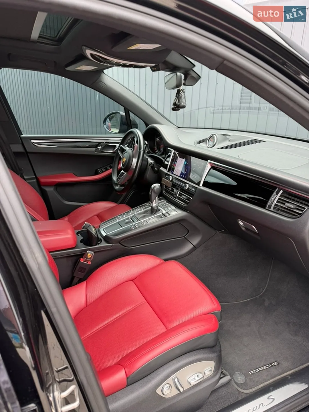 2021 Porsche Macan - мініатюра 3