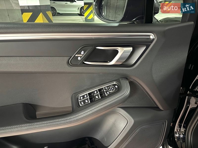 Позашляховик / Кросовер Porsche Macan 2022 в Дніпрі фото 24 Позашляховик / Кросовер Porsche Macan 2022 в Дніпрі
