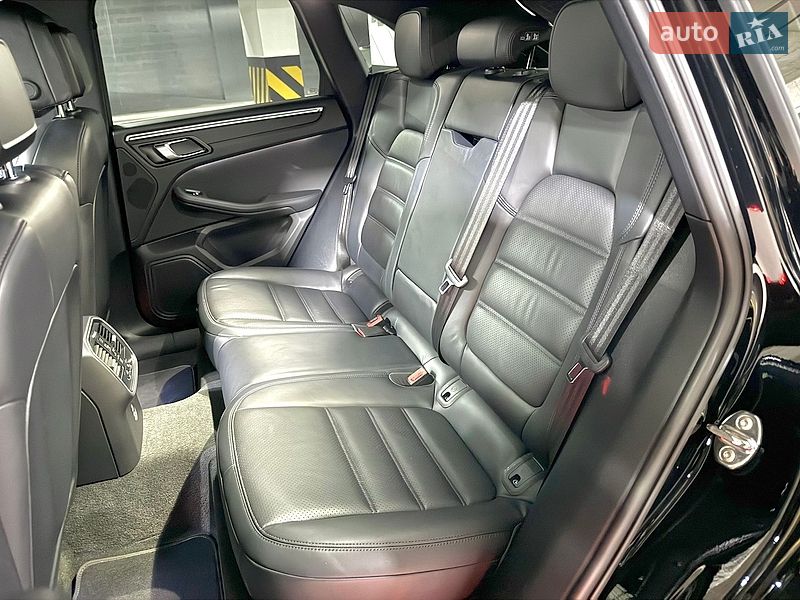 Позашляховик / Кросовер Porsche Macan 2022 в Дніпрі фото 32 Позашляховик / Кросовер Porsche Macan 2022 в Дніпрі