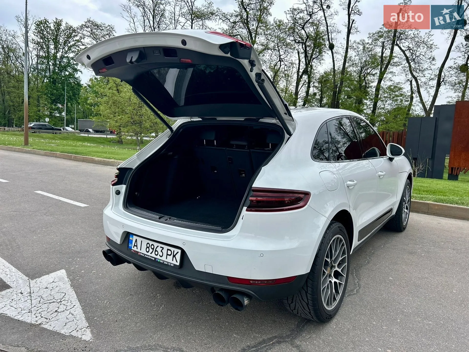 2015 Porsche Macan - мініатюра 24
