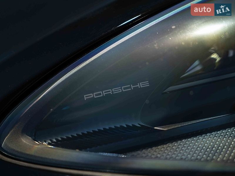 Внедорожник / Кроссовер Porsche Macan 2021 в Черновцах