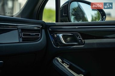 Внедорожник / Кроссовер Porsche Macan 2021 в Черновцах