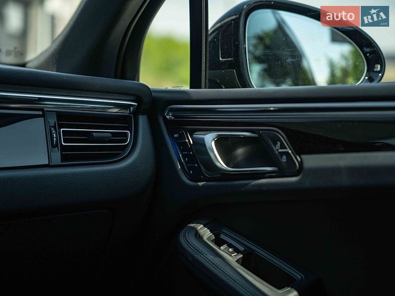 Внедорожник / Кроссовер Porsche Macan 2021 в Черновцах