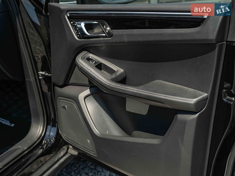 Внедорожник / Кроссовер Porsche Macan 2021 в Черновцах