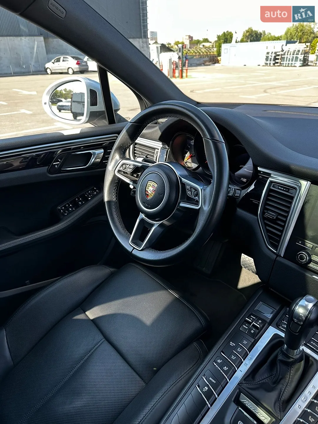 2016 Porsche Macan - мініатюра 13