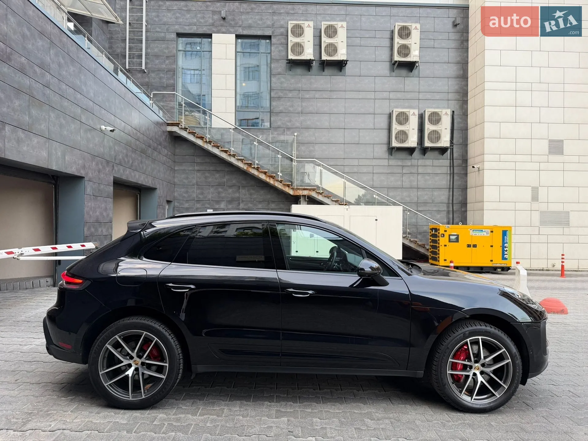 2023 Porsche Macan - мініатюра 13