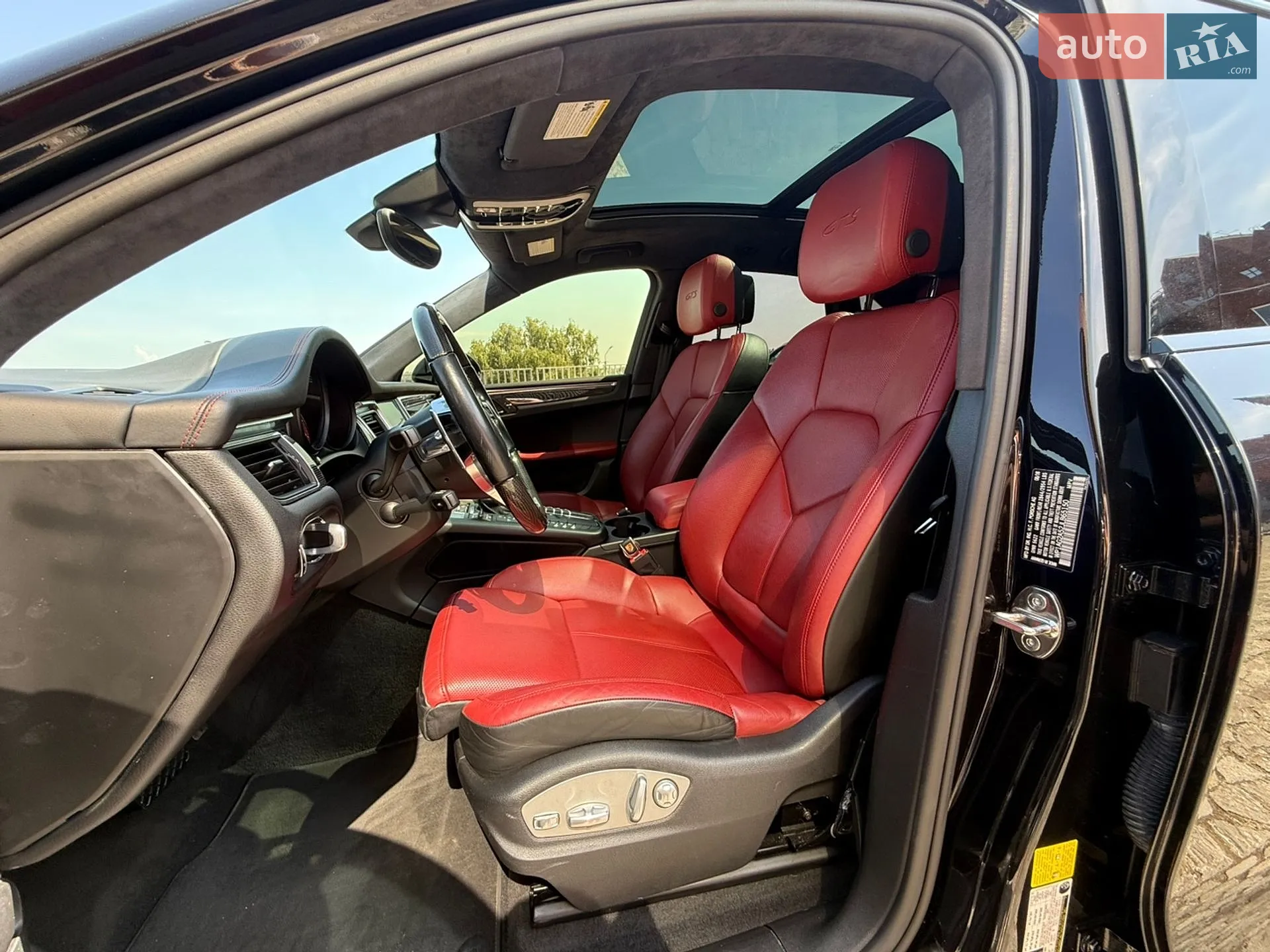 2018 Porsche Macan - мініатюра 21