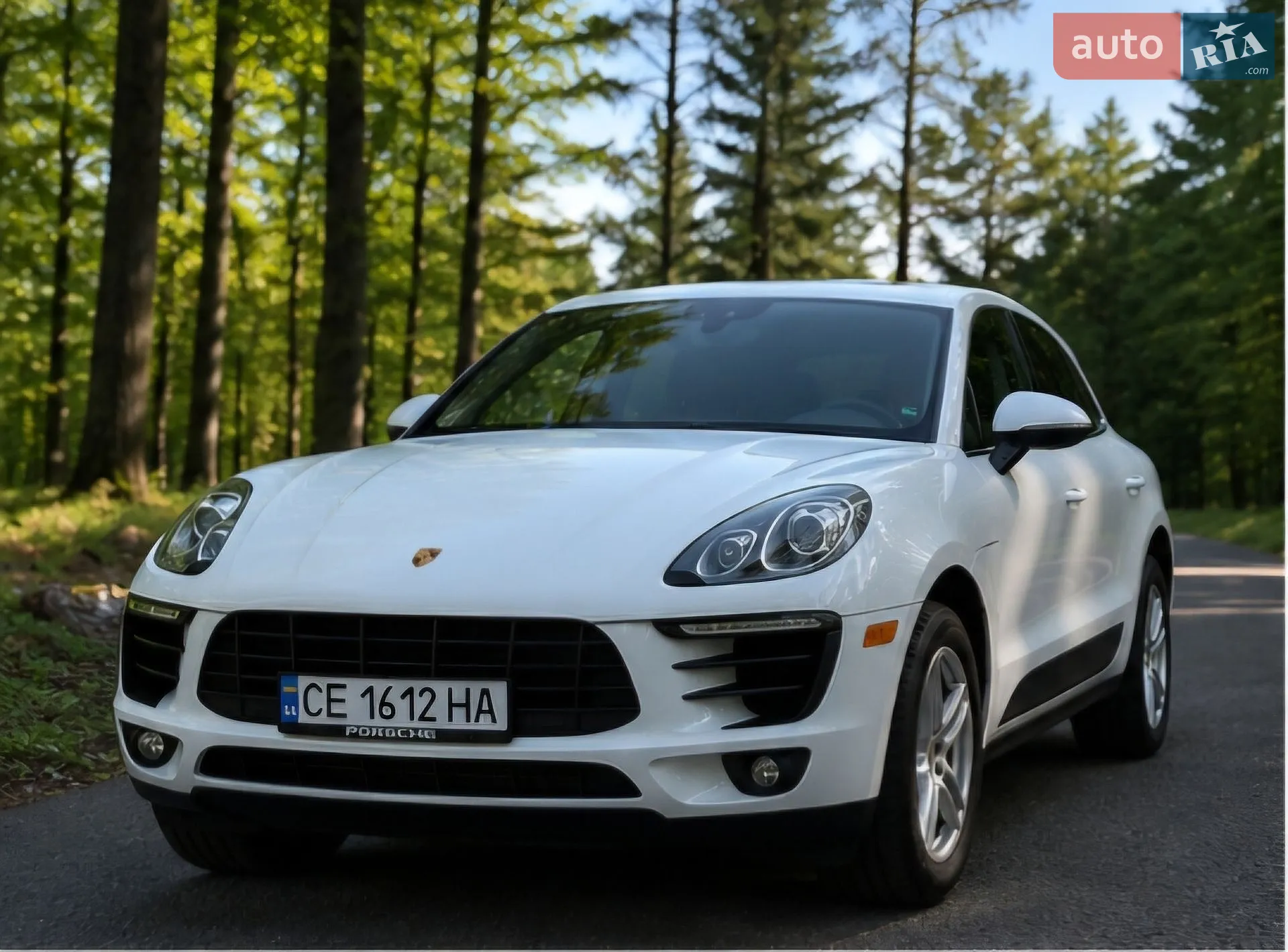 2016 Porsche Macan - мініатюра 2