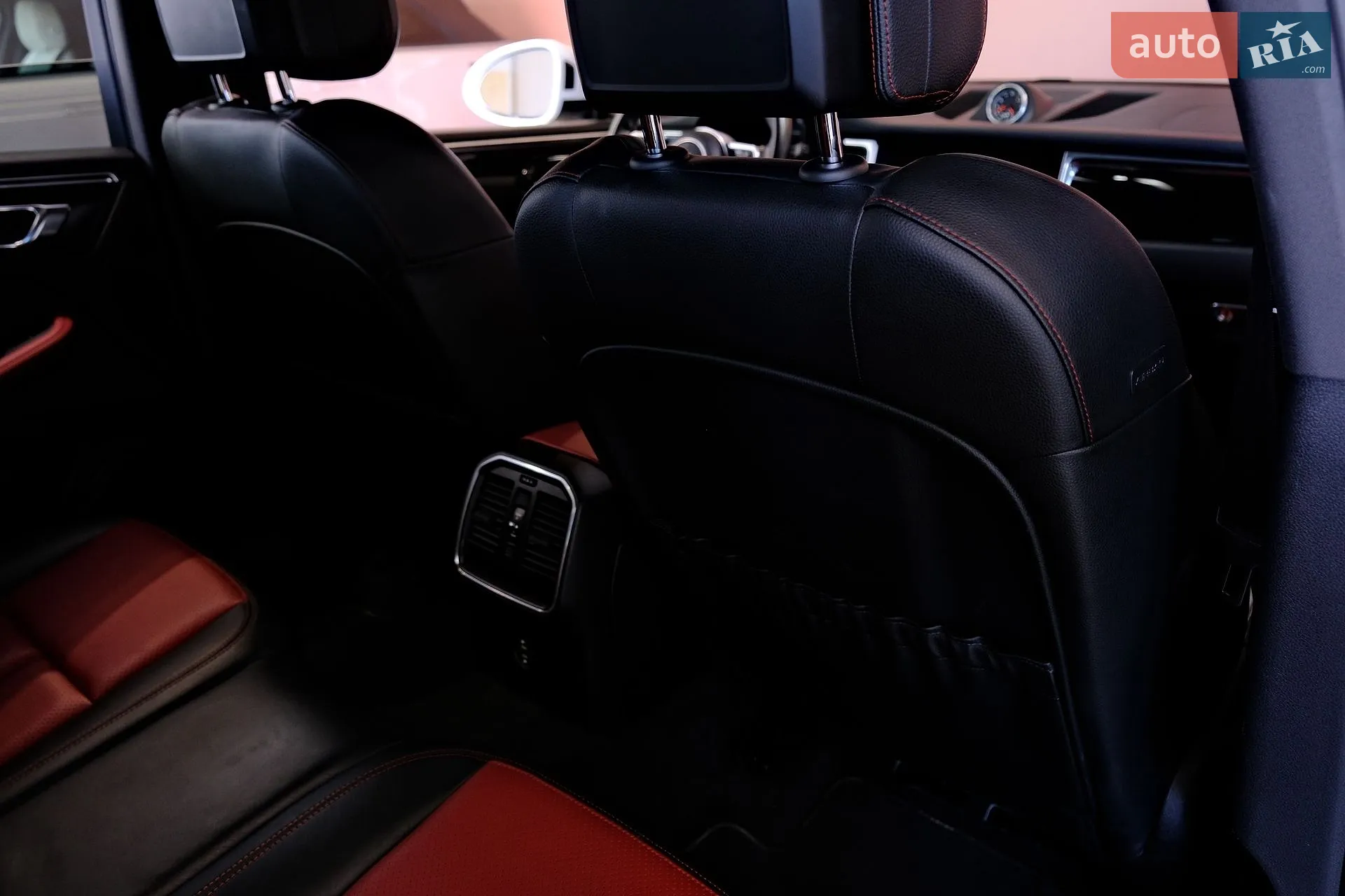 2019 Porsche Macan - мініатюра 36