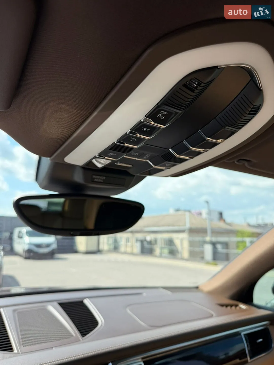 2016 Porsche Macan - мініатюра 15