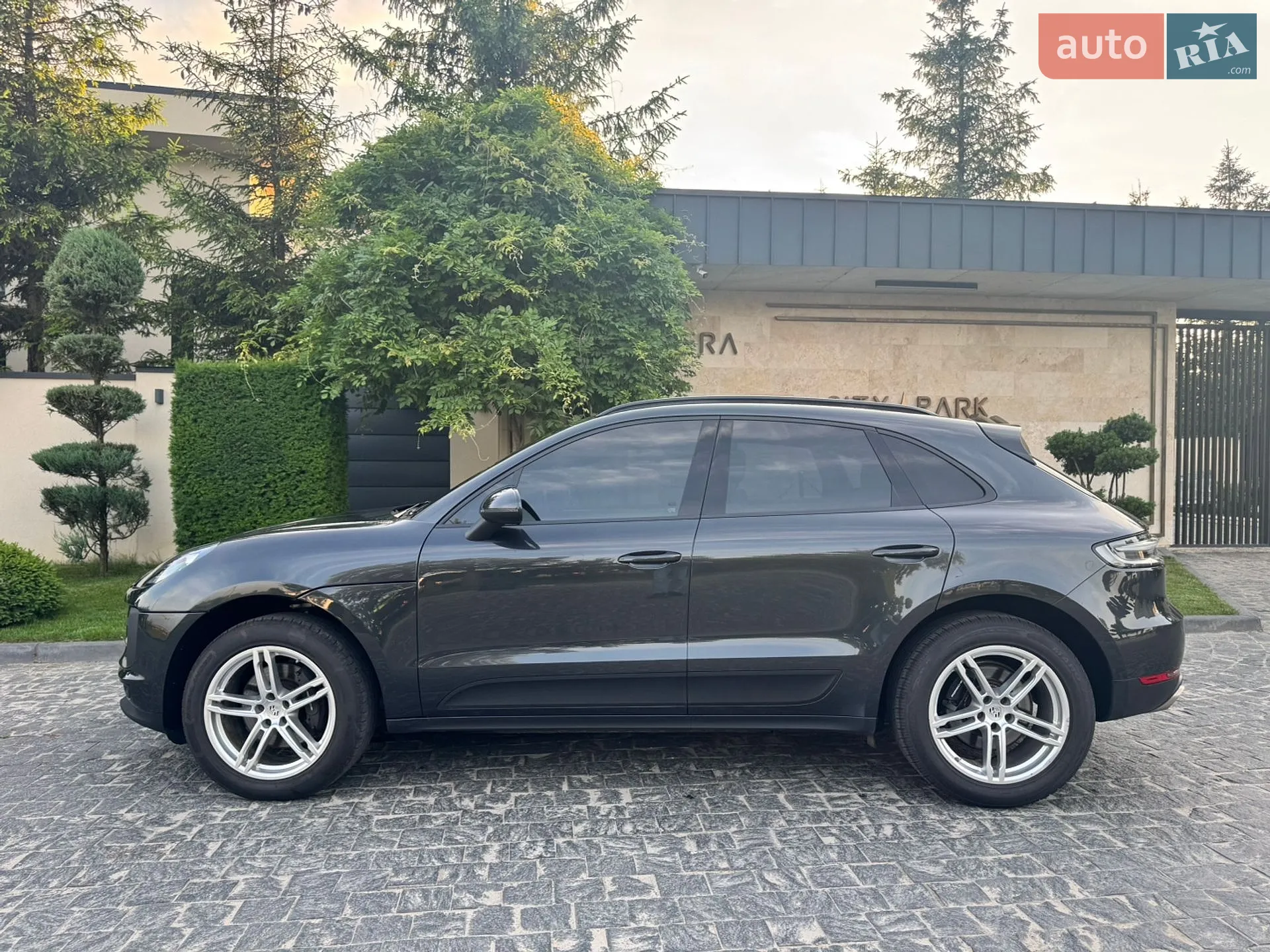 2020 Porsche Macan - мініатюра 10