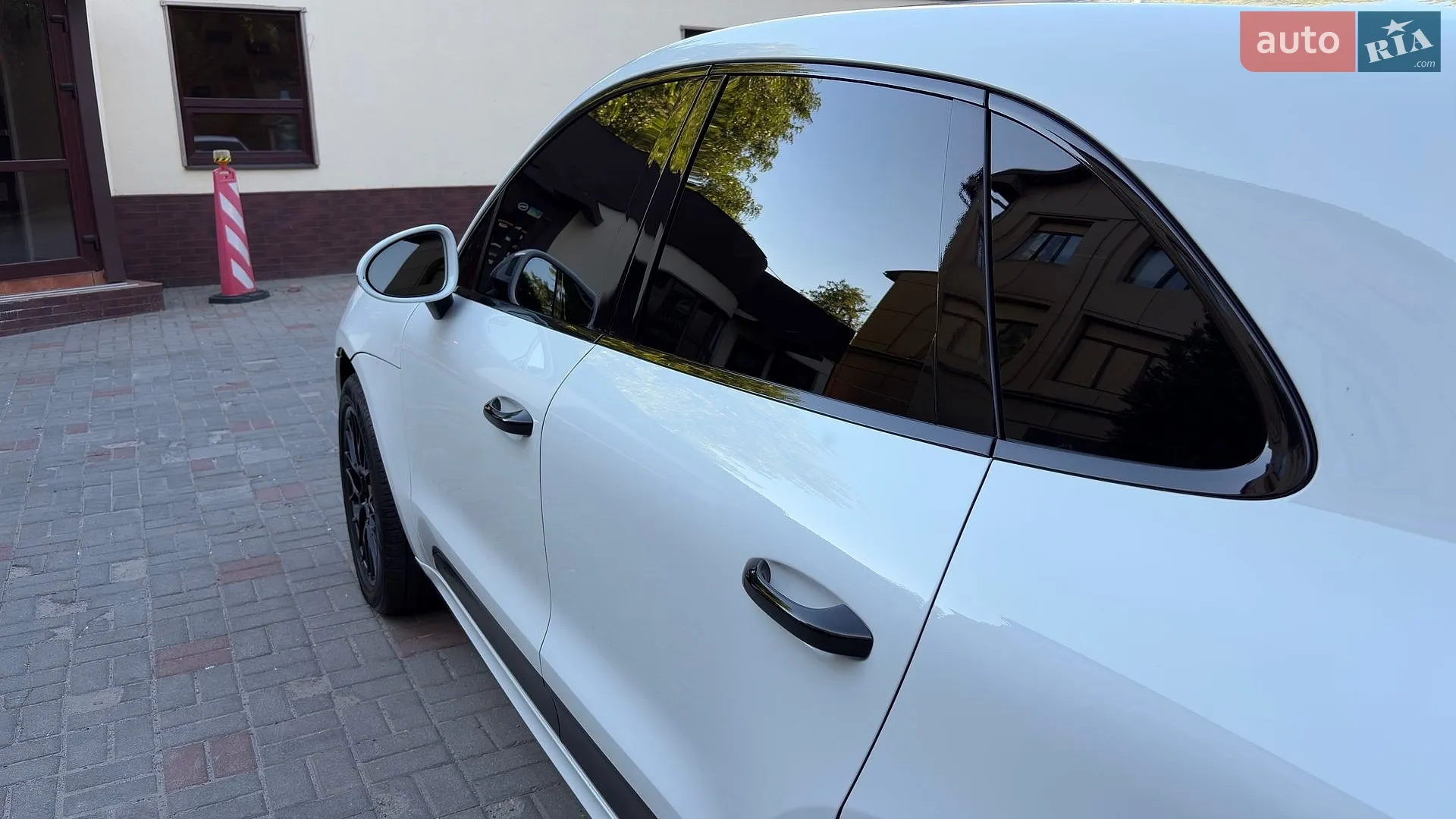 2017 Porsche Macan - мініатюра 10