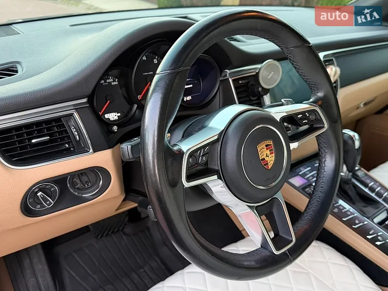 Porsche Macan 2017 VIN WP1ZZZ95ZJLB05933 фото оголошення 11 з 51