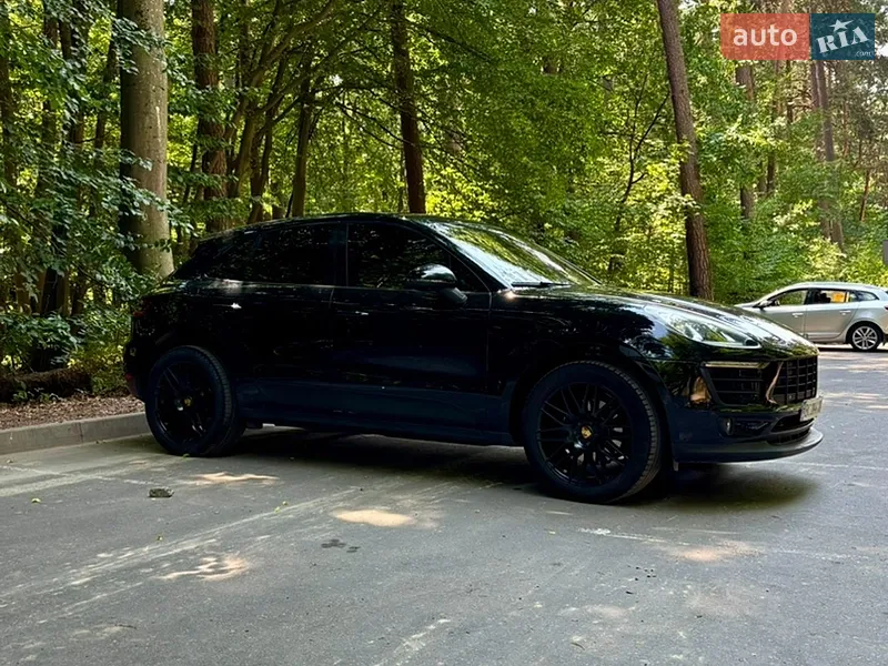 Porsche Macan 2017 VIN WP1AA2A55HLB81743 фото оголошення 4 з 66