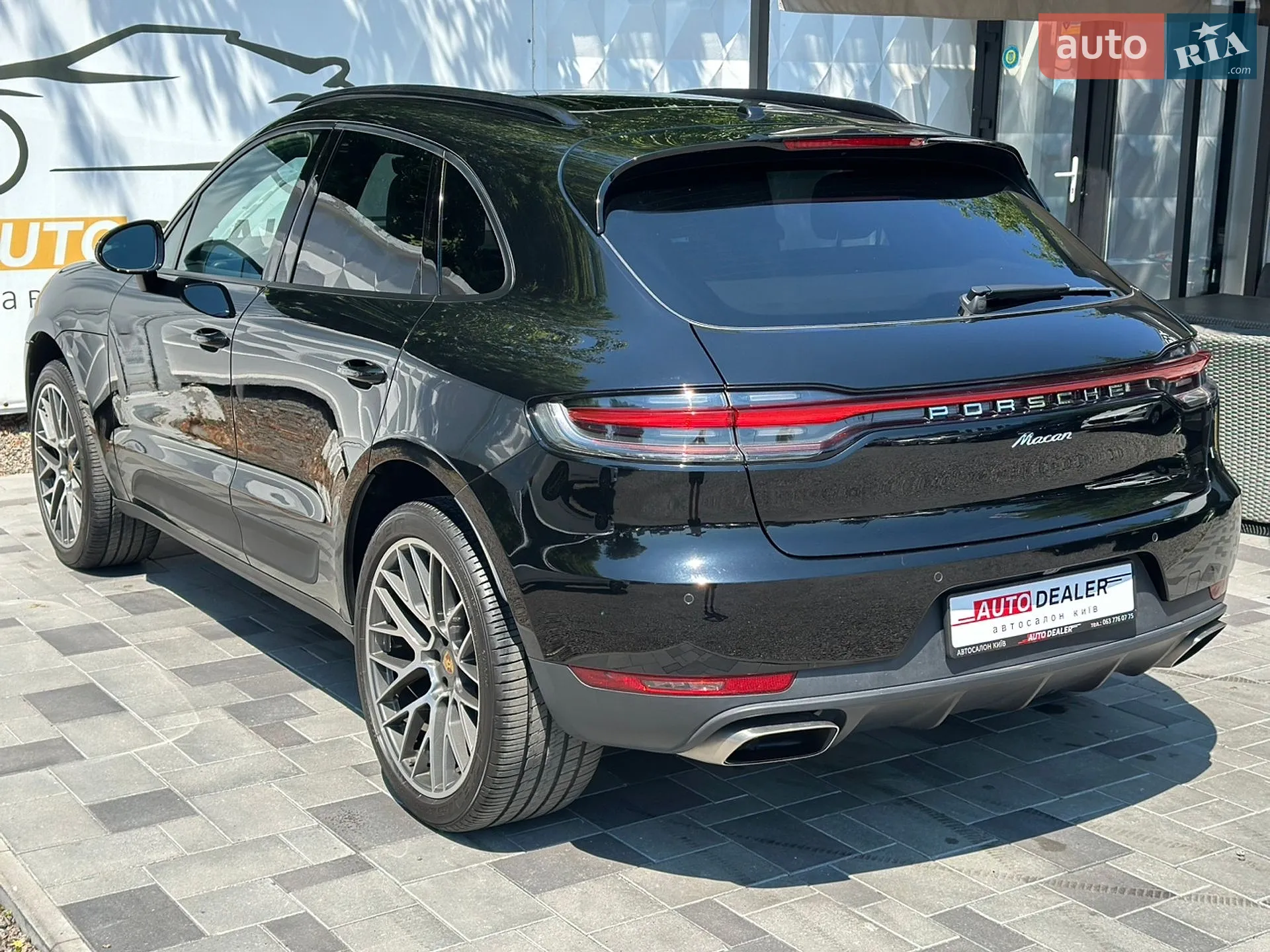 2020 Porsche Macan - мініатюра 6