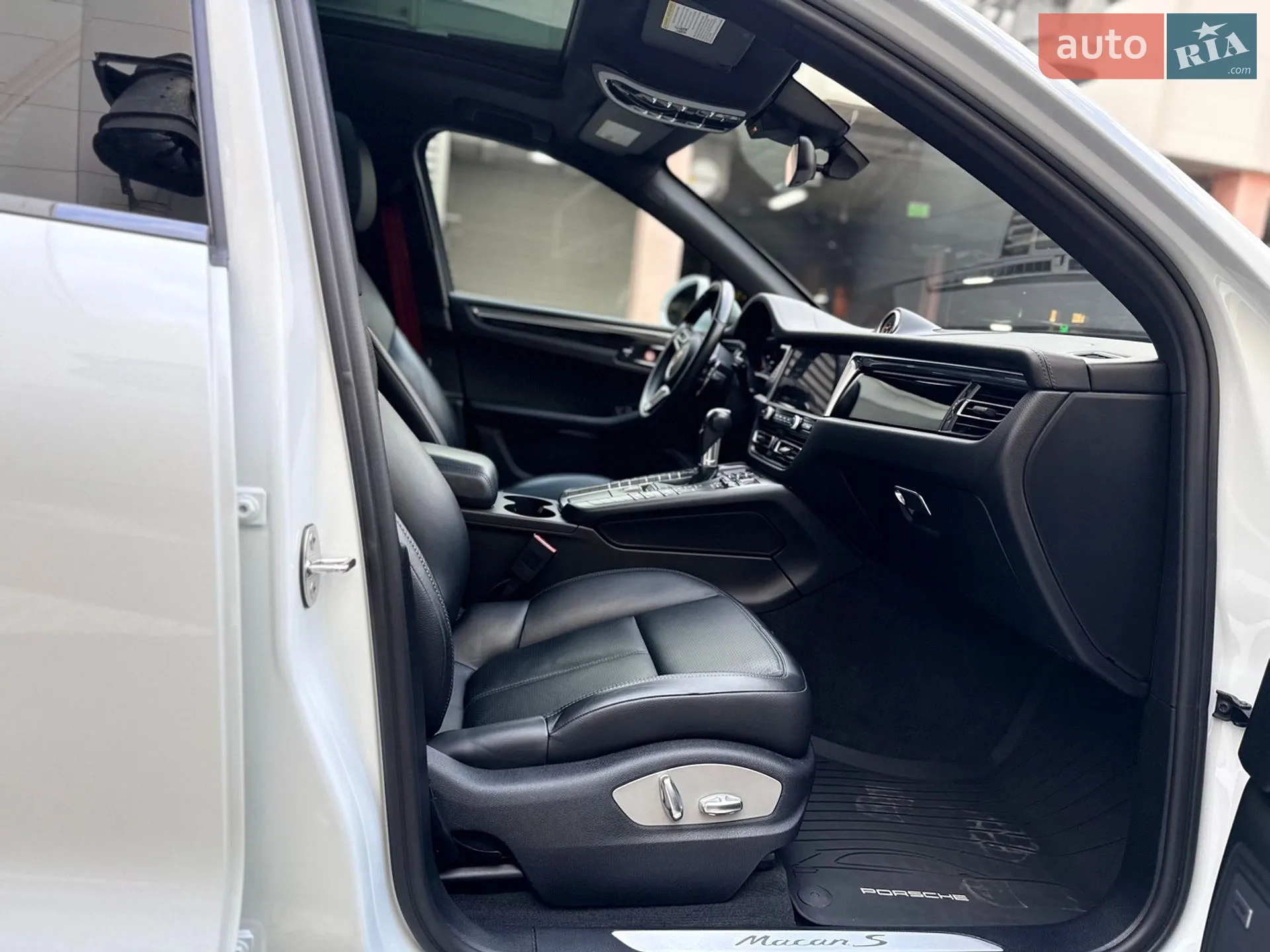 2021 Porsche Macan - мініатюра 15