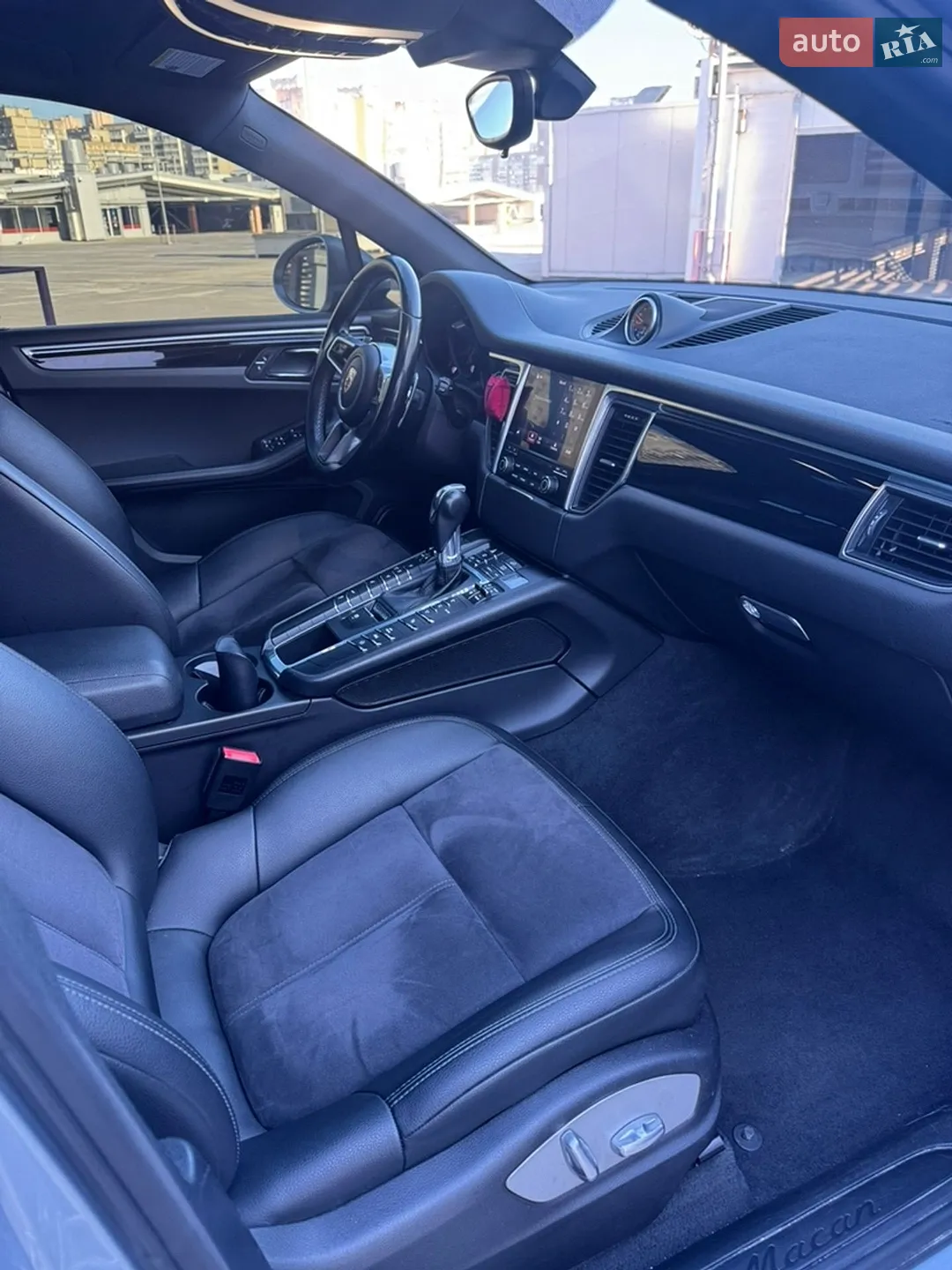2018 Porsche Macan - мініатюра 13