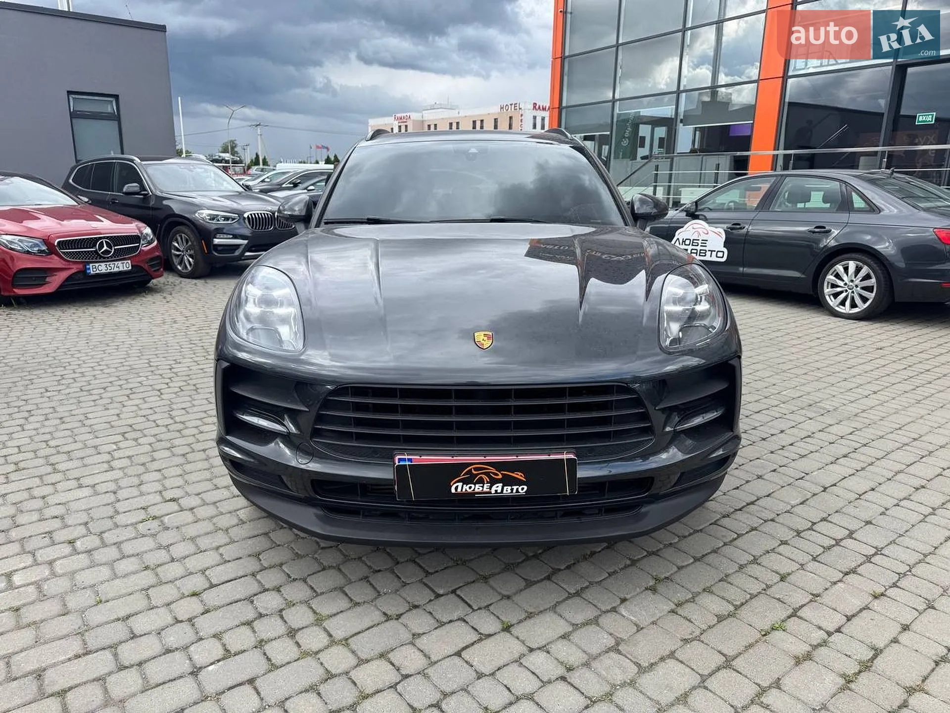 2020 Porsche Macan - мініатюра 2