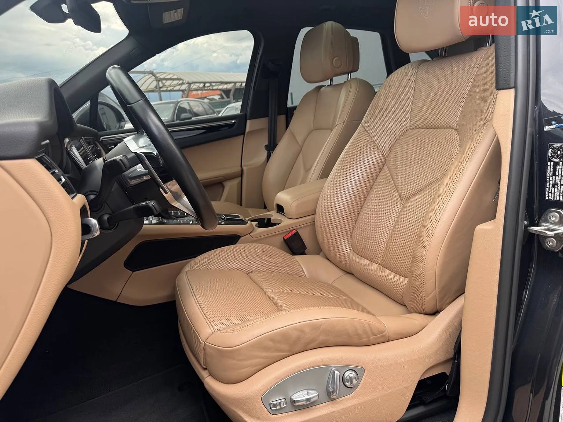 2020 Porsche Macan - мініатюра 14