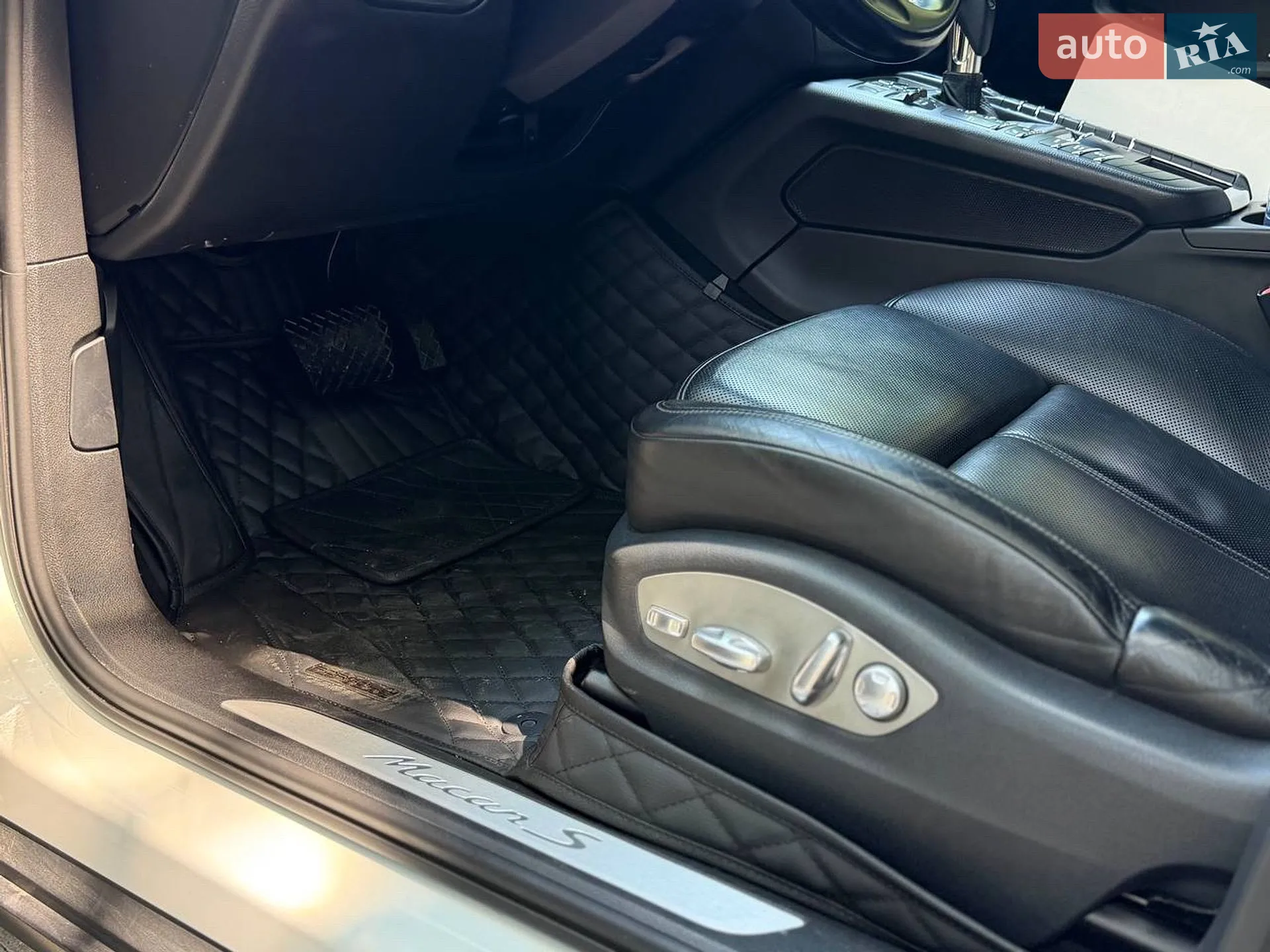 2015 Porsche Macan - мініатюра 13