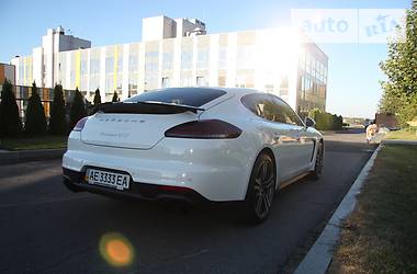 Хэтчбек Porsche Panamera 2013 в 