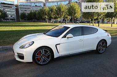 Хэтчбек Porsche Panamera 2013 в 