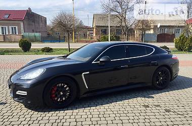 Хэтчбек Porsche Panamera 2010 в Ужгороде