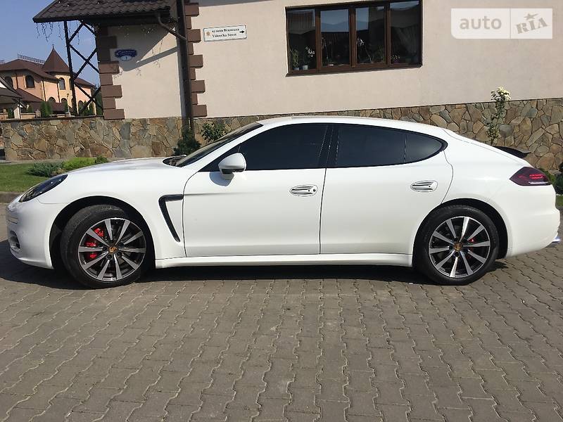  Porsche Panamera 2015 в Черновцах