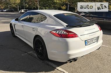 Седан Porsche Panamera 2010 в Одессе