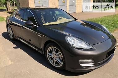  Porsche Panamera 2009 в 