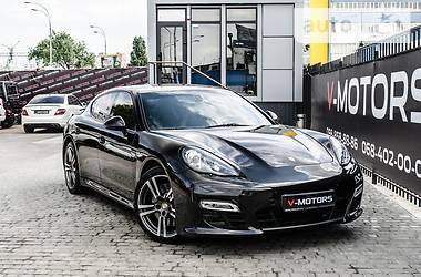 Седан Porsche Panamera 2012 в Киеве