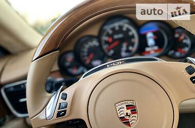 Седан Porsche Panamera 2014 в Киеве