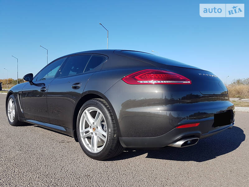 Хэтчбек Porsche Panamera 2013 в Запорожье