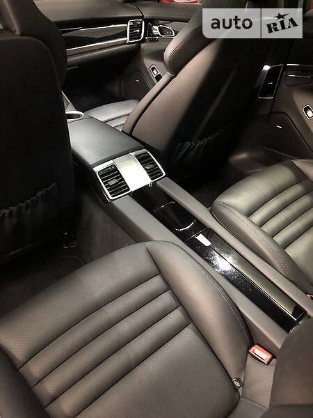 Porsche Panamera 2014 в Львові