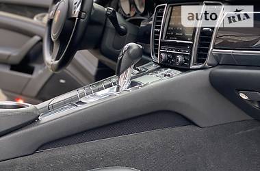 Хетчбек Porsche Panamera 2013 в 