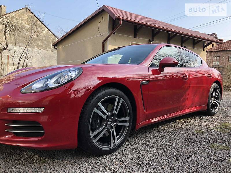 Porsche Panamera 2014 в Львові